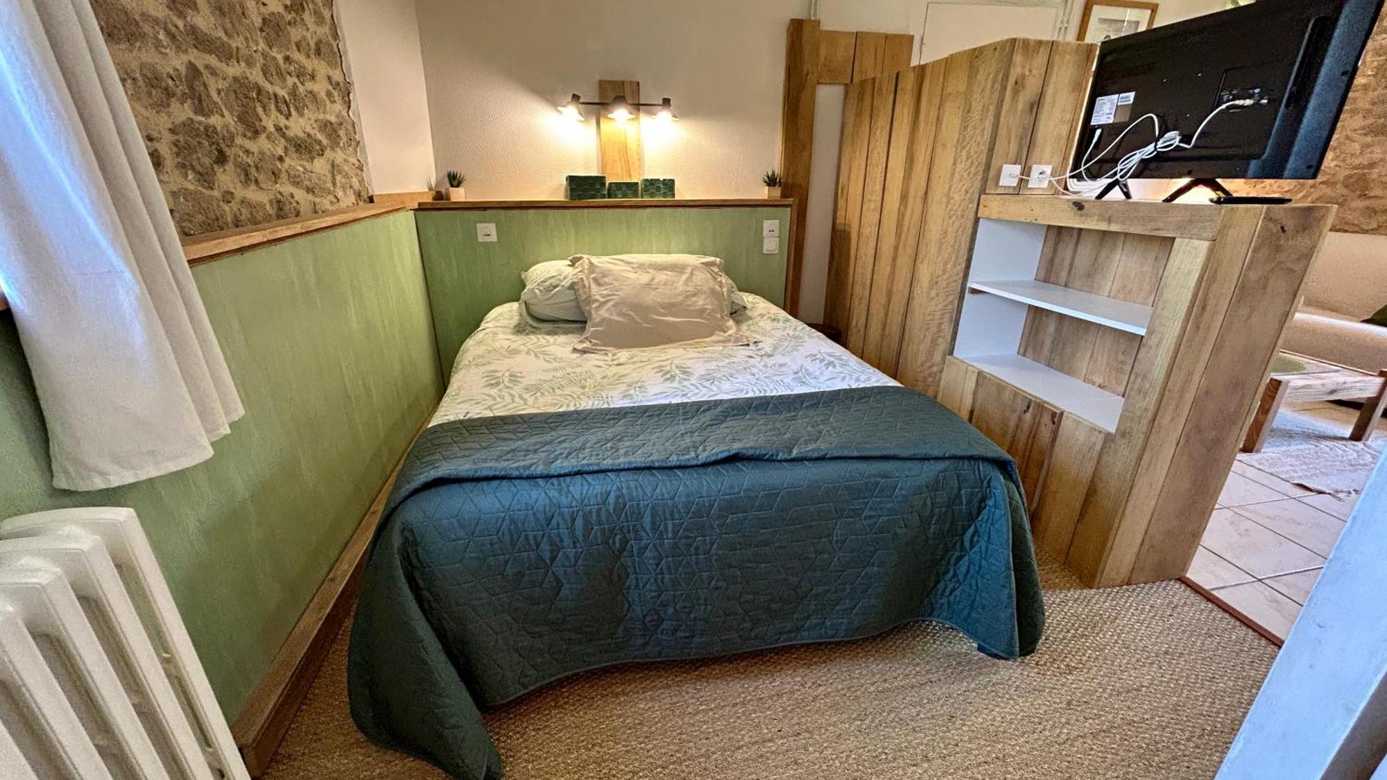 D'hotes Du Manoir Du Salmon Bed & Breakfast Saint-Malo